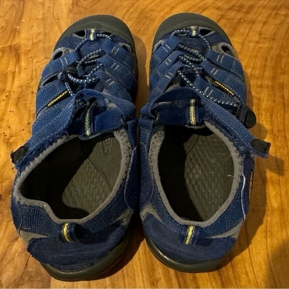 Keen Hybrid Waterproof Washable Youth Size 5 Sports Activewear Hiking Sandals - Picture 12 of 12